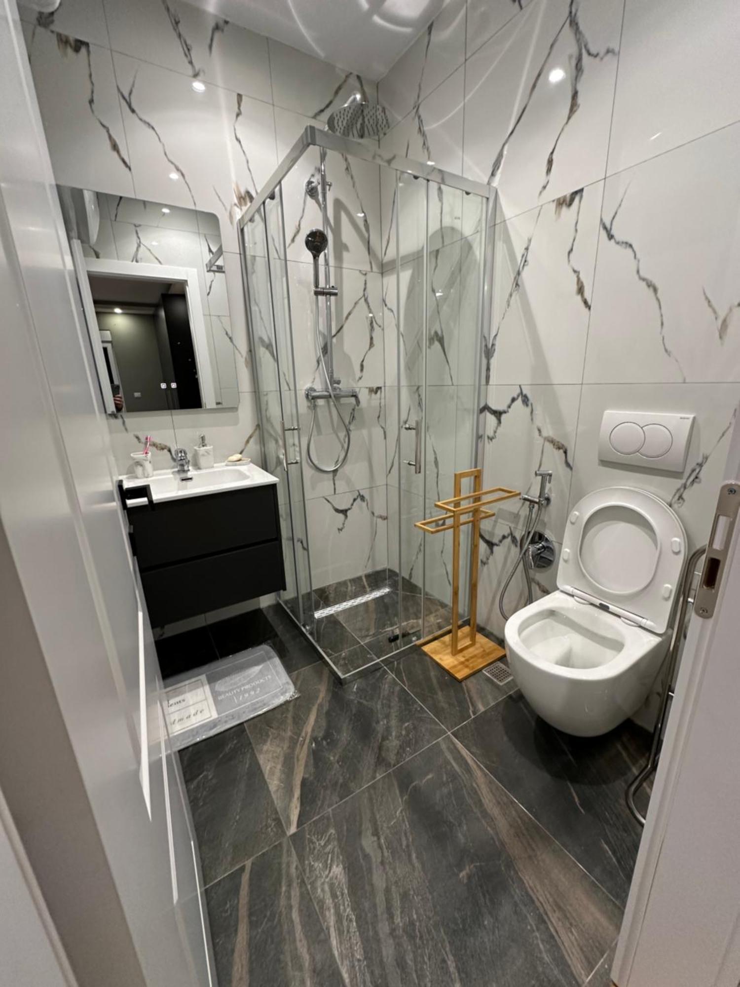 Urban Charm Studio With Balcony تيرانا المظهر الخارجي الصورة