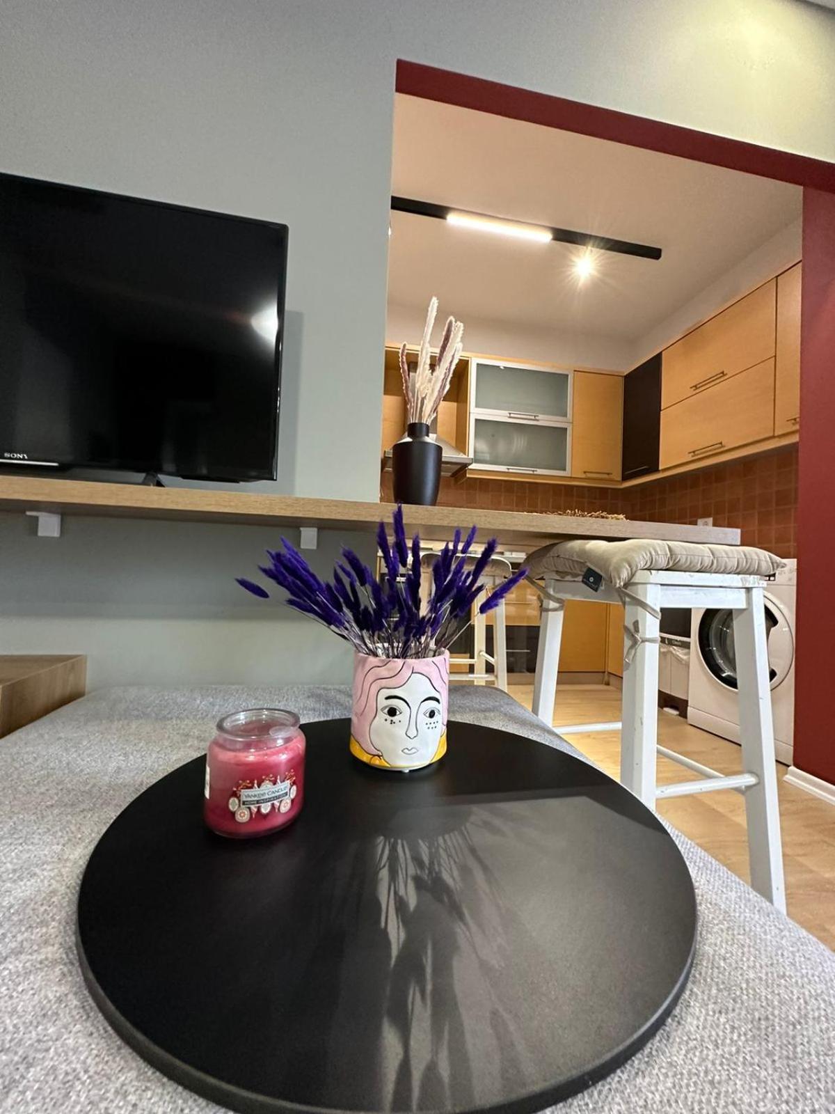 Urban Charm Studio With Balcony تيرانا المظهر الخارجي الصورة