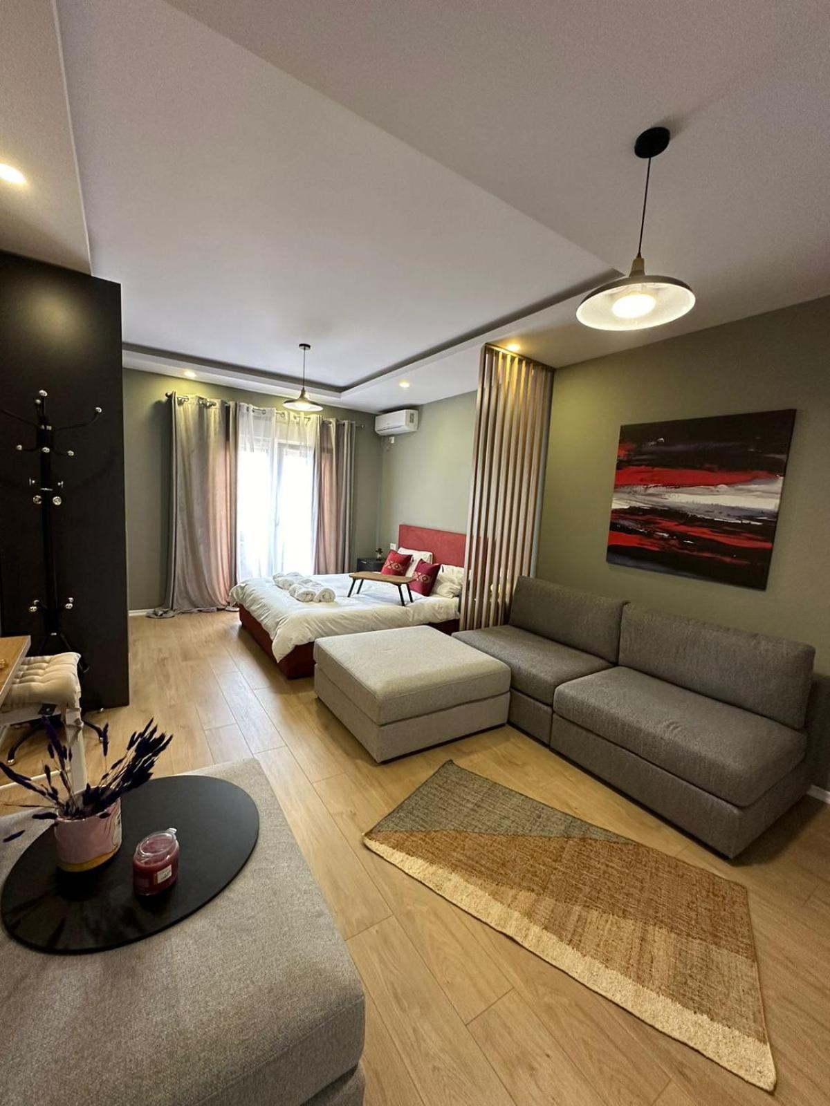 Urban Charm Studio With Balcony تيرانا المظهر الخارجي الصورة