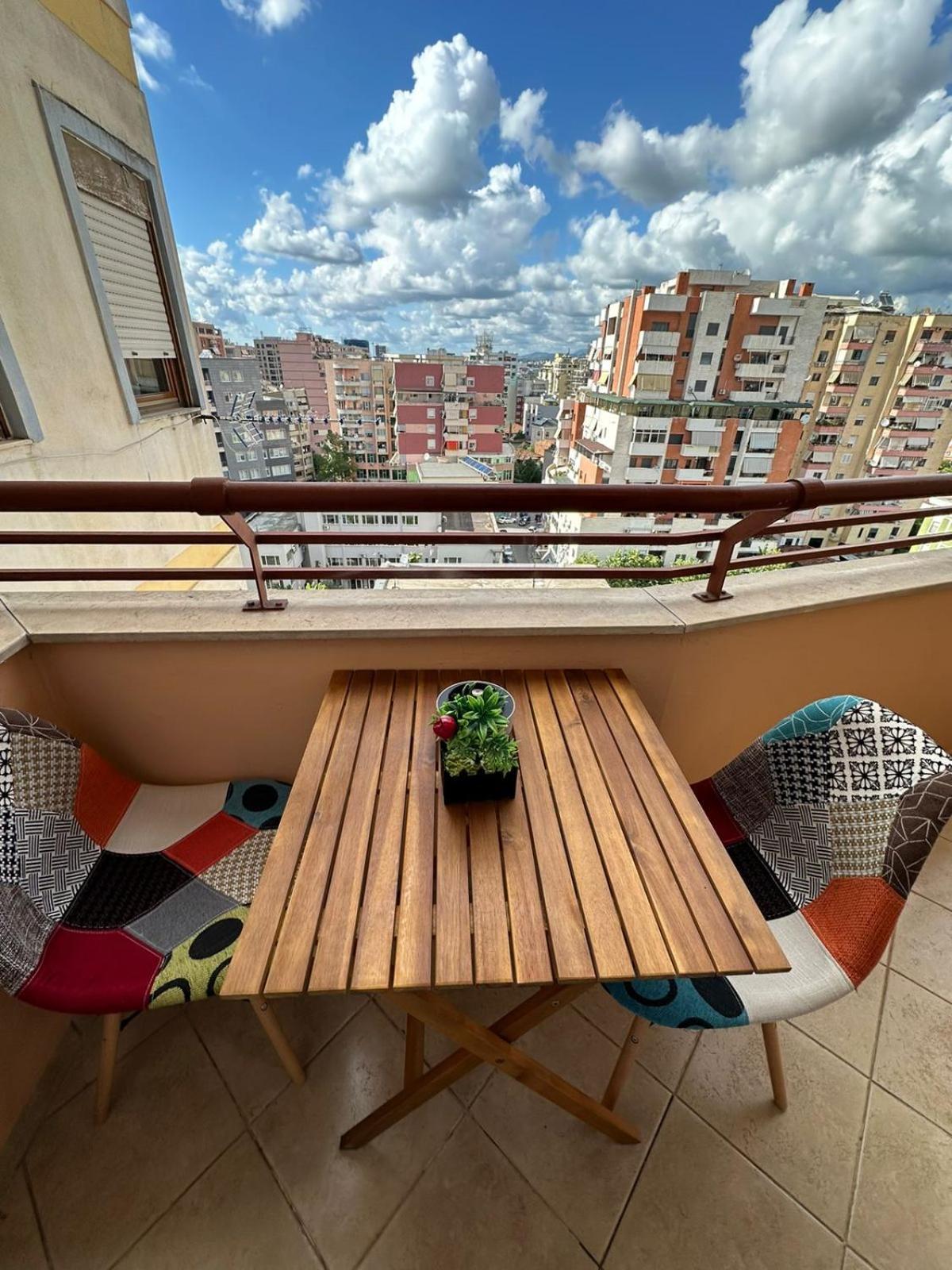 Urban Charm Studio With Balcony تيرانا المظهر الخارجي الصورة